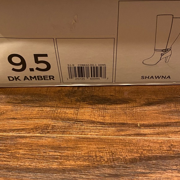 NEW: Banana Republic - all leather, knee-high boots - Picture 6 of 6